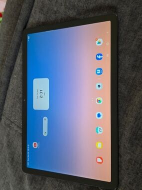 Black Samsung Galaxy Tablet - Slim Display Tablet